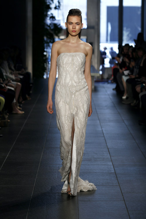 Rivini wedding dress from the Spring 2014 bridal collection | via junebugweddings.com Rivini wedding dress from the Spring 2014 bridal collection | via junebugweddings.com