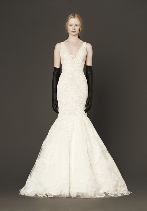 black and white wedding dress by Vera Wang - spring 2014 bridal collection | via junebugweddings.com black and white wedding dress by Vera Wang - spring 2014 bridal collection | via junebugweddings.com