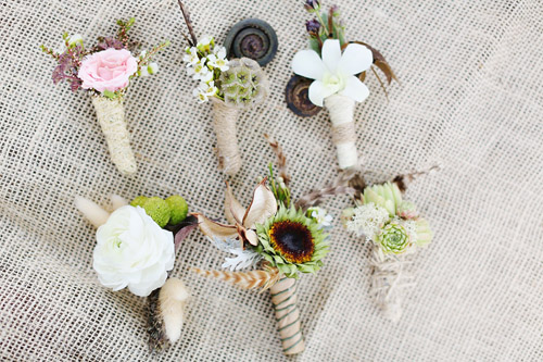Safari inspired wedding boutonnieres, photos by Kay English Photography via junebugweddings.com Safari inspired wedding boutonnieres, photos by Kay English Photography via junebugweddings.com