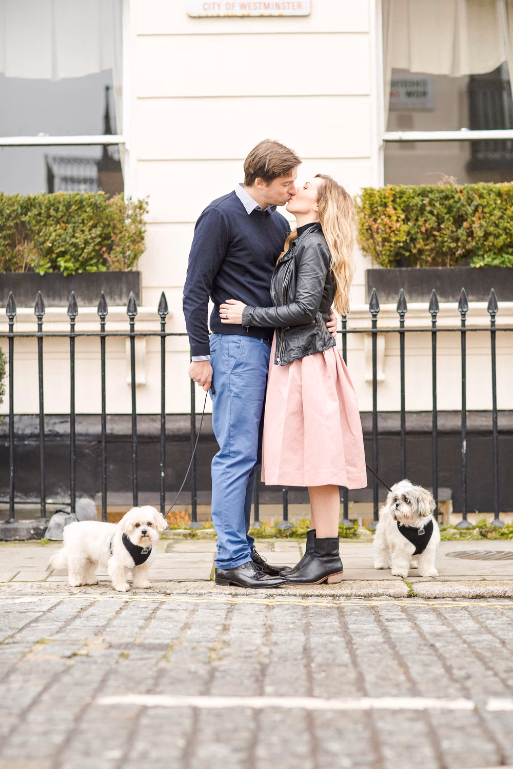 Sweet-Anniversary-Session-Streets-of-London-Marianne-Taylor (5 of 16)