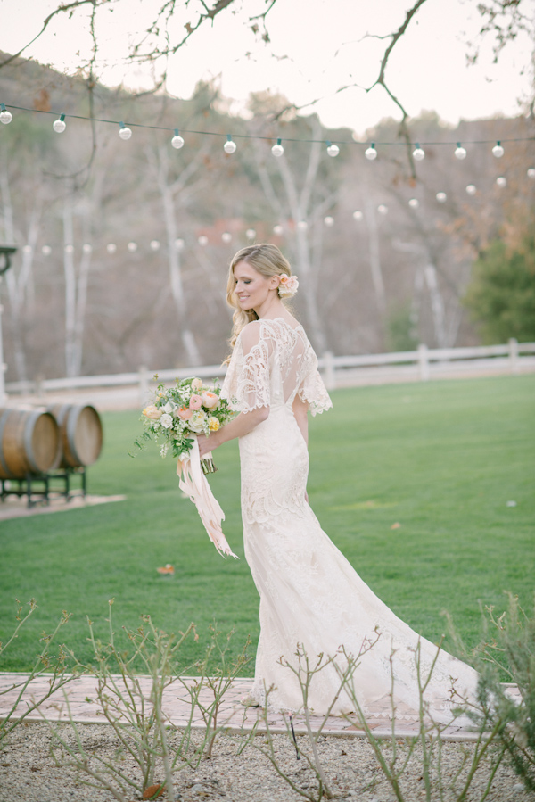 Peach and Cream Wedding Inspiration Photo Shoot | Junebug Weddings