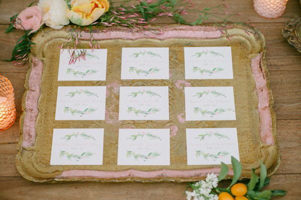 lovely peach and cream wedding inspiration photo shoot from Peony & Plum, photo by Krista Mason | via junebugweddings.com lovely peach and cream wedding inspiration photo shoot from Peony & Plum, photo by Krista Mason | via junebugweddings.com