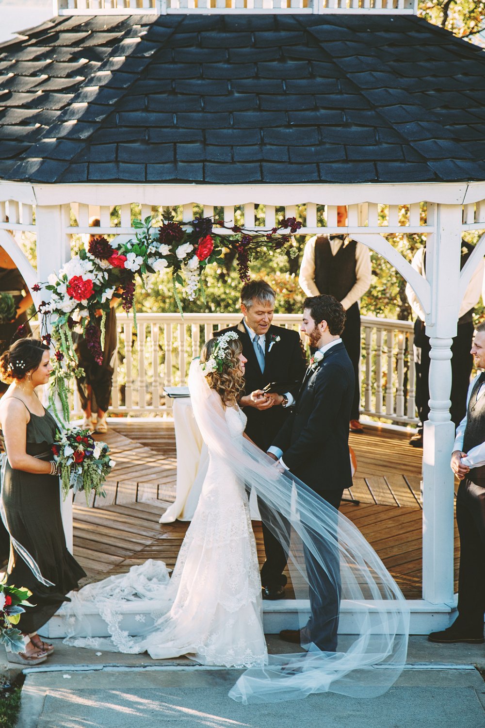 View More: http://stephanierogersphotography.pass.us/junebugdanielandmarybeth