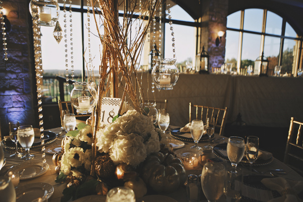 modern elegant gold and black wedding at Legend at Bergamont, photo by DWJohnson Studio | via junebugweddings.com modern elegant gold and black wedding at Legend at Bergamont, photo by DWJohnson Studio | via junebugweddings.com