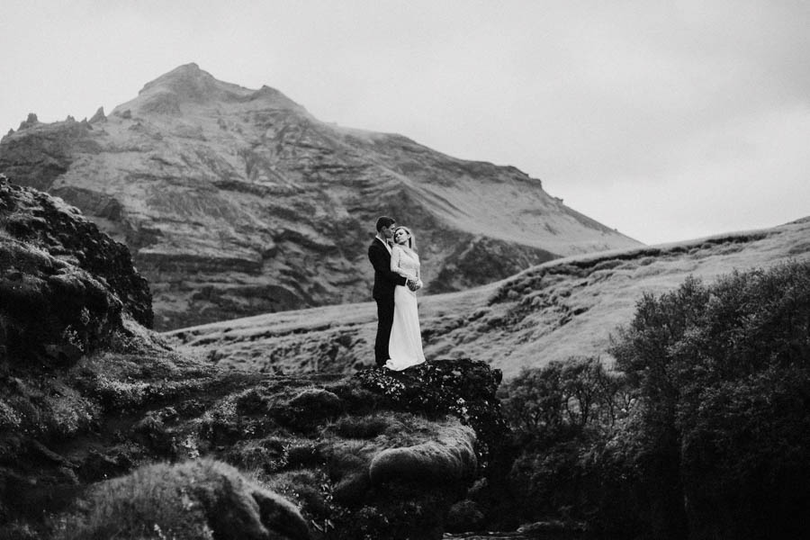 crazy-passionate-icelandic-wedding-adventure-maciej-suwalowski-39