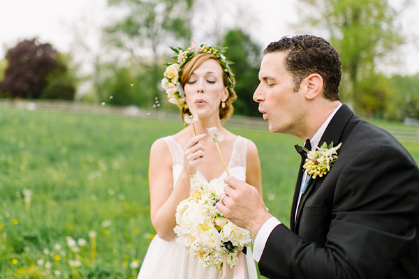 darling countryside wedding inspiration photo shoot, photo by L Hewitt Photography | via junebugweddings.com darling countryside wedding inspiration photo shoot, photo by L Hewitt Photography | via junebugweddings.com