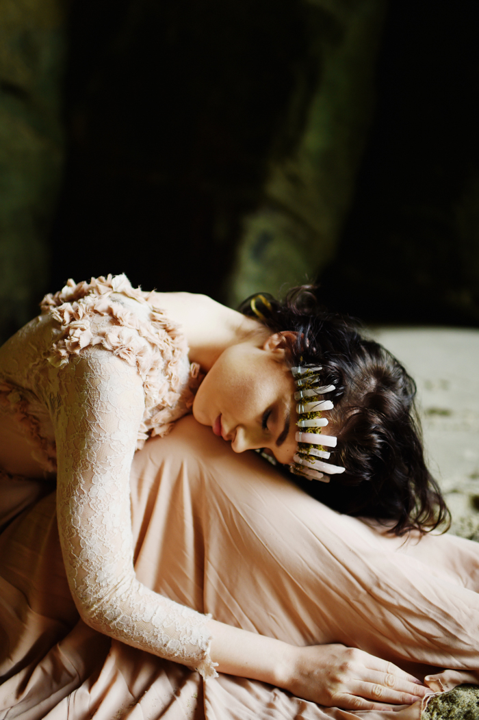 striking-laguna-beach-bridal-shoot-8