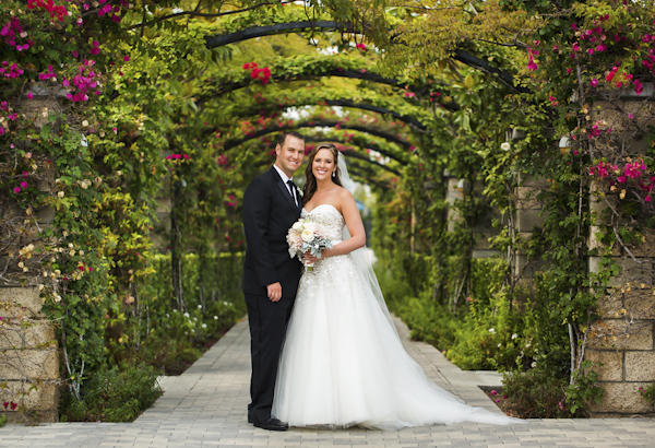 blush and gold california wedding at private family estate, wedding photos by D. Park Photography | via junebugweddings.com blush and gold california wedding at private family estate, wedding photos by D. Park Photography | via junebugweddings.com