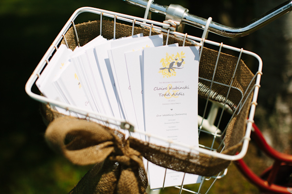 sunny rustic barn wedding in Michigan with photos by Dan Stewart | via junebugweddings.com sunny rustic barn wedding in Michigan with photos by Dan Stewart | via junebugweddings.com