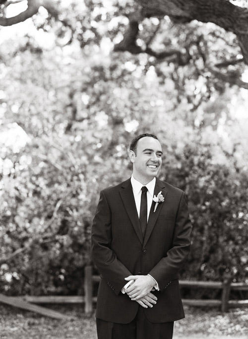 rustic yellow and champagne vineyard wedding in Santa Ynez, CA - photos by Michelle Warren Photography| jvia unebugweddings.com rustic yellow and champagne vineyard wedding in Santa Ynez, CA - photos by Michelle Warren Photography| jvia unebugweddings.com