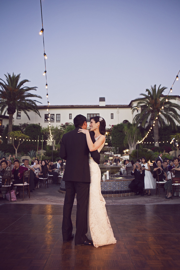 blush, ivory and pink wedding at Hummingbird Nest Ranch, California - Photo by Duke Photography | via junebugweddings.com blush, ivory and pink wedding at Hummingbird Nest Ranch, California - Photo by Duke Photography | via junebugweddings.com