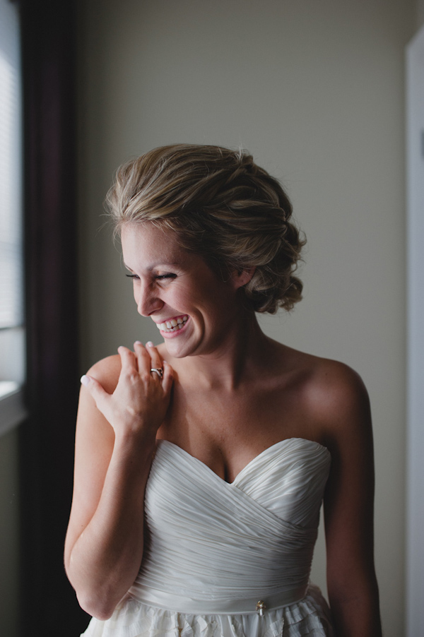 bridal portrait, photo by Aron Goss | via junebugweddings.com bridal portrait, photo by Aron Goss | via junebugweddings.com