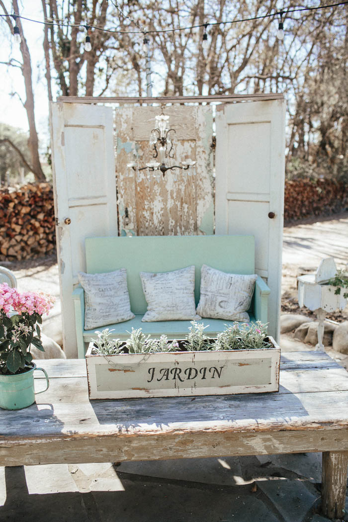 glitzy-rustic-diy-wedding-in-oxnard-california-hanna-photography-41