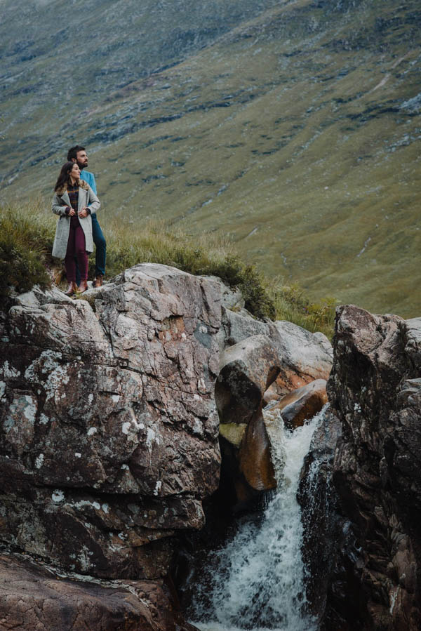 Earthy-Fall-Engagement-Photos-at-Loch-Etive-in-Scotland-Claire-Juliet-Paton-024