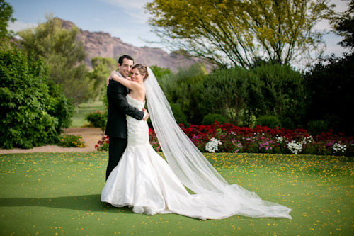 grey and coral wedding at Paradise Valley Country Club in Arizona with Photos by Jennifer Bowen Photography | via junebugweddings.com grey and coral wedding at Paradise Valley Country Club in Arizona with Photos by Jennifer Bowen Photography | via junebugweddings.com