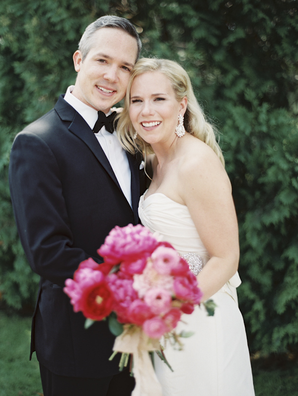 navy and pink nautical wedding at White Bear Yacht Club, Minnesota, photos by Geneoh Photography navy and pink nautical wedding at White Bear Yacht Club, Minnesota, photos by Geneoh Photography