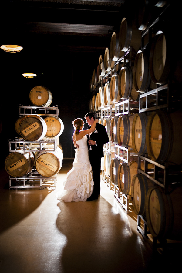 peach, coral, grey wedding at Swiftwater Cellars, photo by La Vie Photography | via junebugweddings.com peach, coral, grey wedding at Swiftwater Cellars, photo by La Vie Photography | via junebugweddings.com