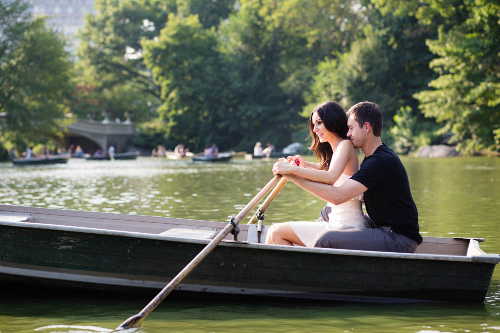 Romantic-Central-Park-Engagement-Photos-Modern-Wedding-Photography-0030