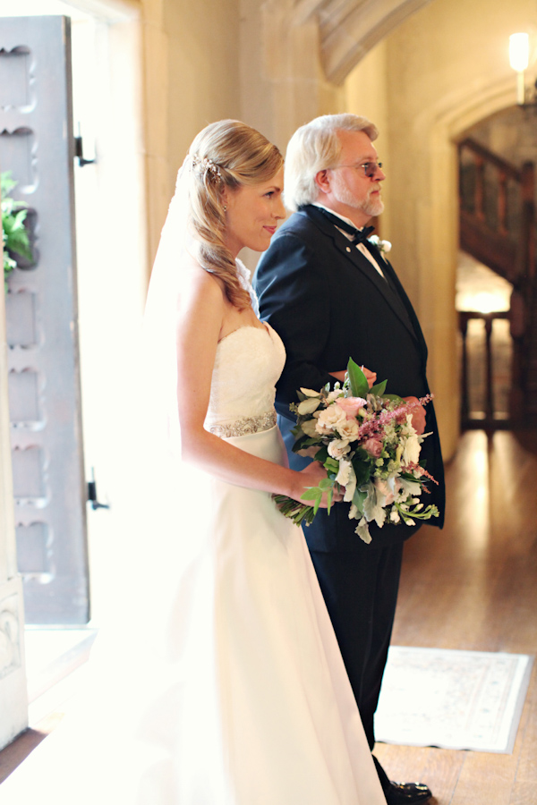 North Carolina wedding at The Carolina Yacht Club, photo by Whitebox Photo | via junebugweddings.com North Carolina wedding at The Carolina Yacht Club, photo by Whitebox Photo | via junebugweddings.com