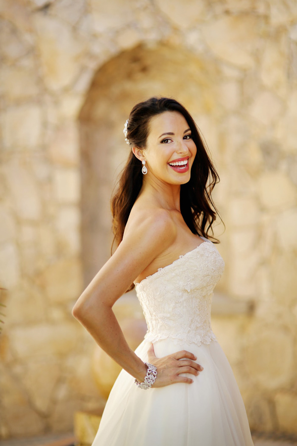 destination wedding in Cabo with photos by Chris + Lynn Photographers | via junebugweddings.com destination wedding in Cabo with photos by Chris + Lynn Photographers | via junebugweddings.com
