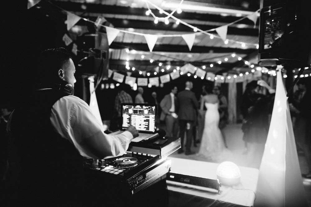 Peach-and-Mint-Wedding-at-Heifer-Ranch (5 of 41)