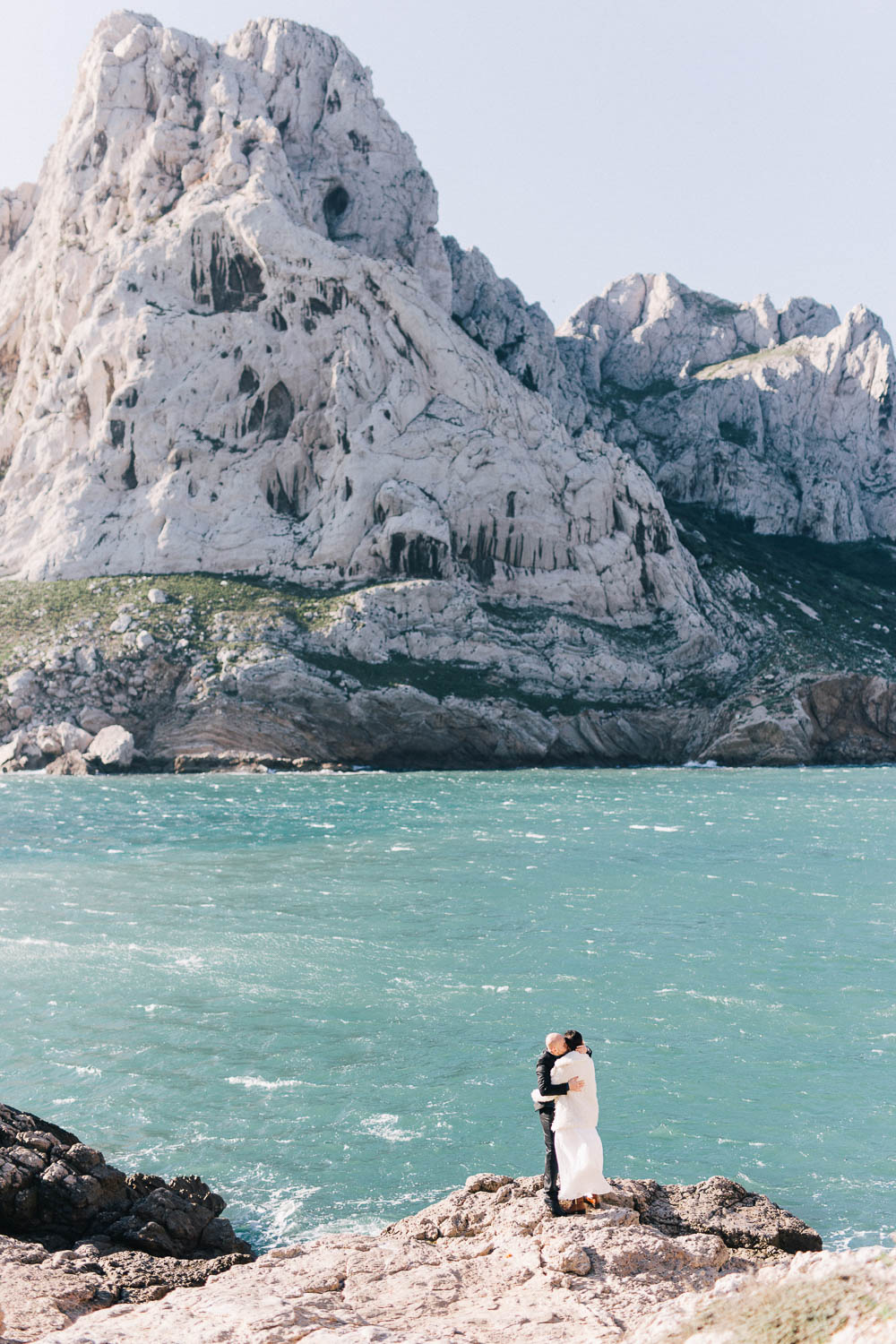 Chilly-Waterfront-Engagement-Near-Marseille-Laurent-Brouzet (18 of 24)