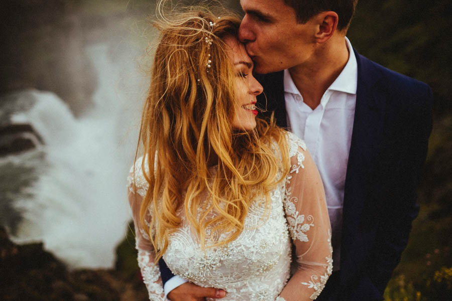 crazy-passionate-icelandic-wedding-adventure-maciej-suwalowski-21