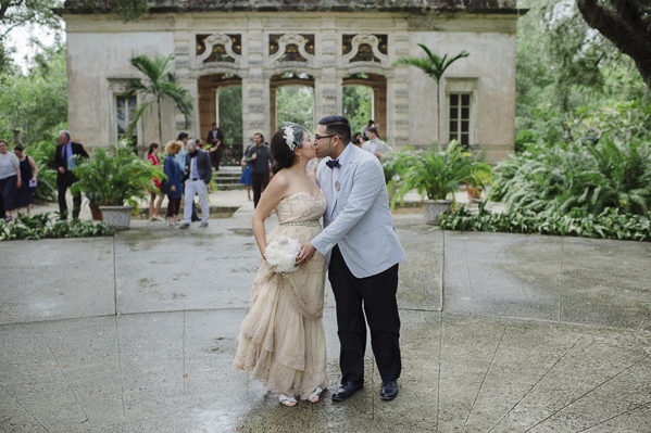 vintage wedding at Vizcaya Museum and Gardens, Florida, photo by Maloman Studios | via junebugweddings.com vintage wedding at Vizcaya Museum and Gardens, Florida, photo by Maloman Studios | via junebugweddings.com