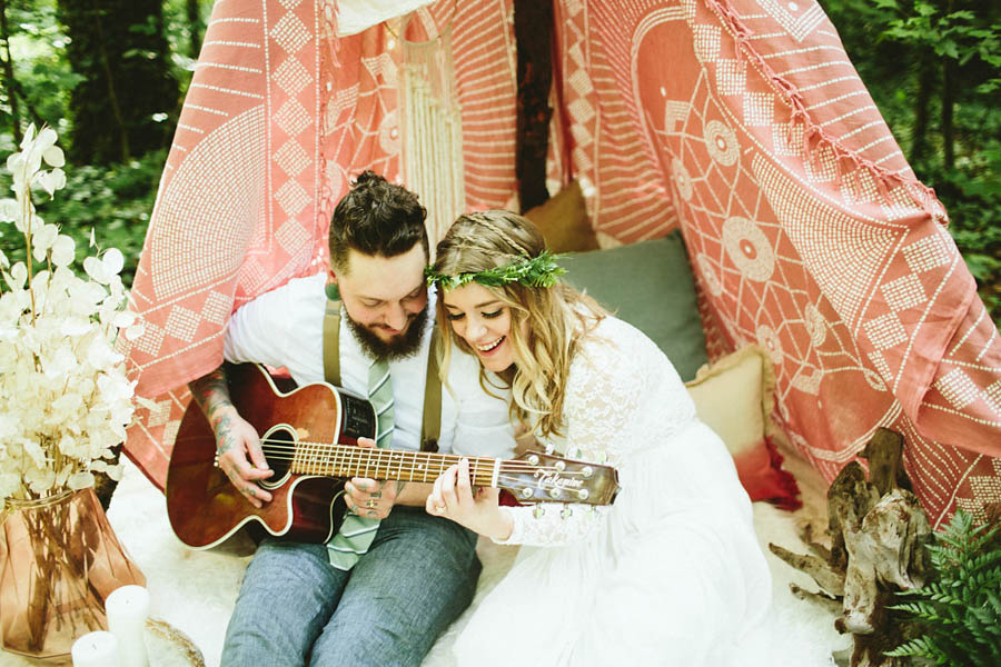 Alternative-Forest-Wedding-Inspiration-Kaytee-Lauren-Photography (1 of 30)