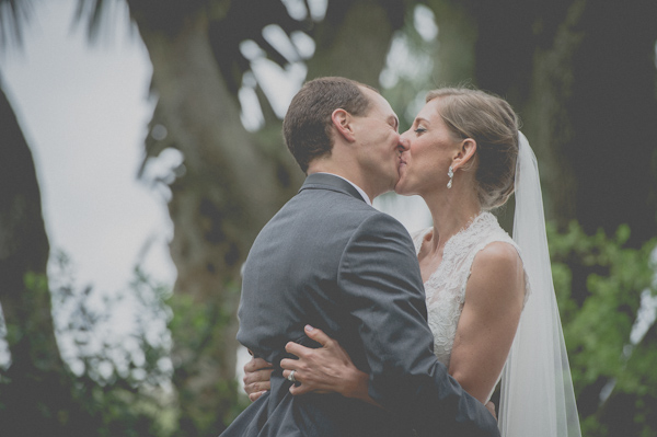 first kiss, photo by Still55 Photography | via junebugweddings.com first kiss, photo by Still55 Photography | via junebugweddings.com