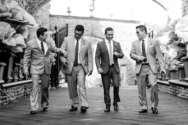tropical Costa Rica destination wedding with photography by A Brit & A Blonde | junebugweddings.com tropical Costa Rica destination wedding with photography by A Brit & A Blonde | junebugweddings.com