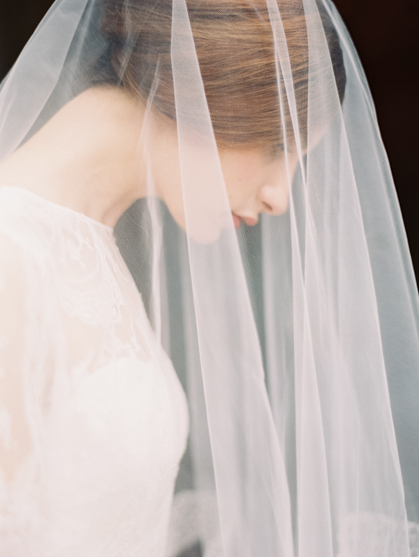 bridal accessories by Enchanted Atelier with photography by Laura Gordon | via junebugweddings.com bridal accessories by Enchanted Atelier with photography by Laura Gordon | via junebugweddings.com