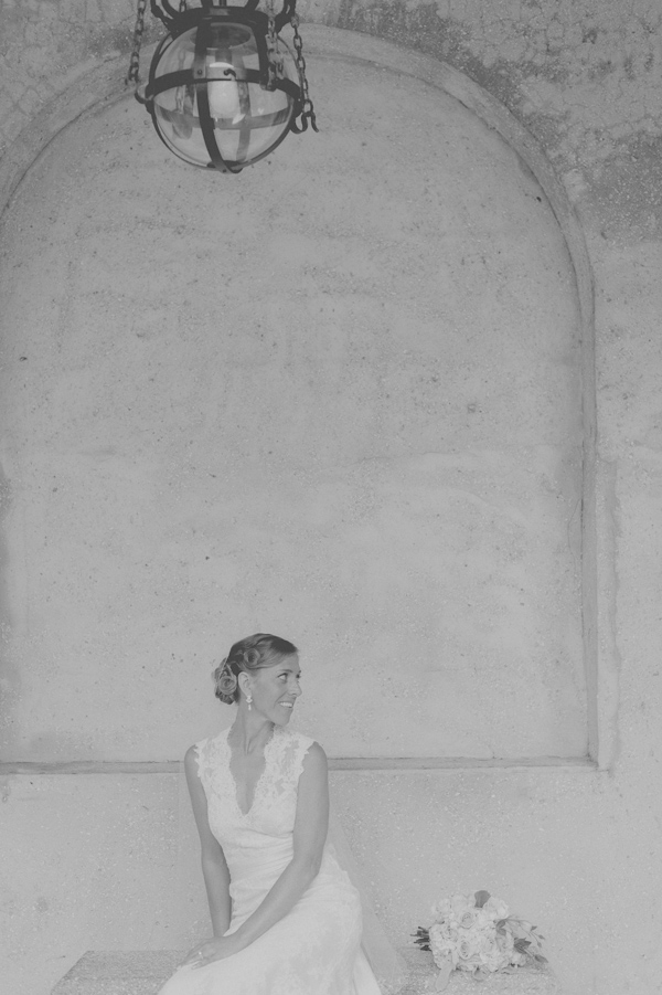 bridal portrait, photo by Still55 Photography | via junebugweddings.com bridal portrait, photo by Still55 Photography | via junebugweddings.com