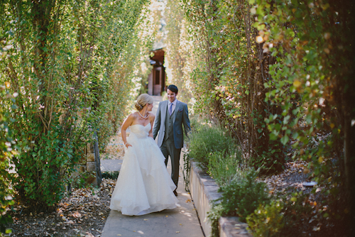classic and elegant vineyard wedding at Calistoga Ranch, CA with photos by Perspective Eye Photographer | junebugweddings.com classic and elegant vineyard wedding at Calistoga Ranch, CA with photos by Perspective Eye Photographer | junebugweddings.com
