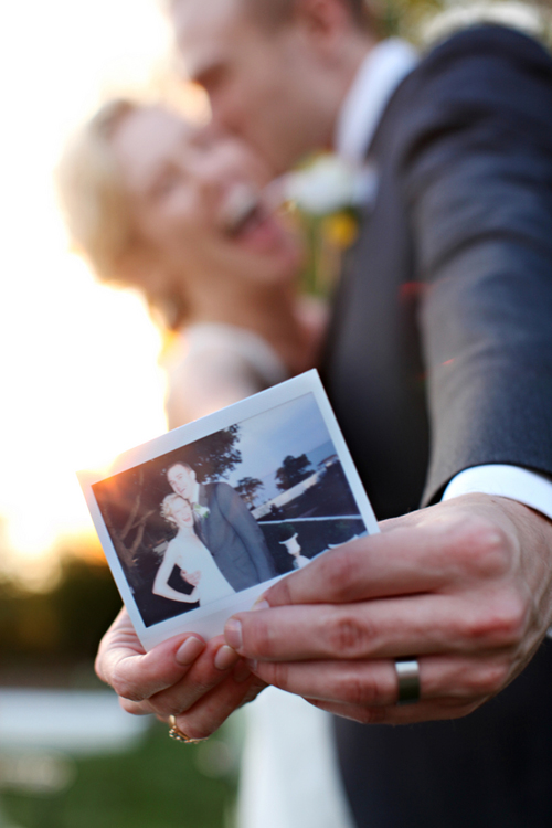 Grey and cream seaside wedding in Newport News, VA, photos by Whitebox Weddings via junebugweddings.com Grey and cream seaside wedding in Newport News, VA, photos by Whitebox Weddings via junebugweddings.com