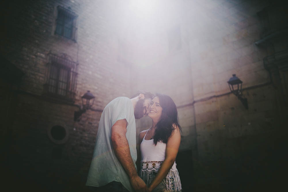Edgy-Spanish-Engagement-Shoot-in-Barcelona-Dallas-Kolotylo-Photography (13 of 27)