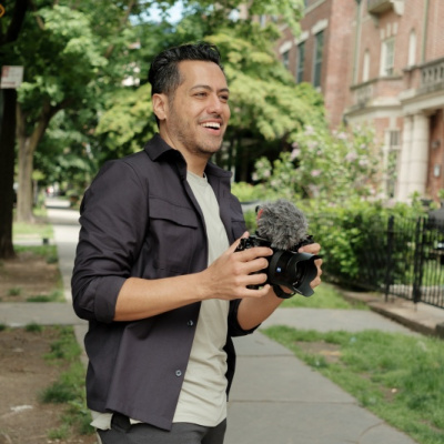 ONE CAMERAMAN photo