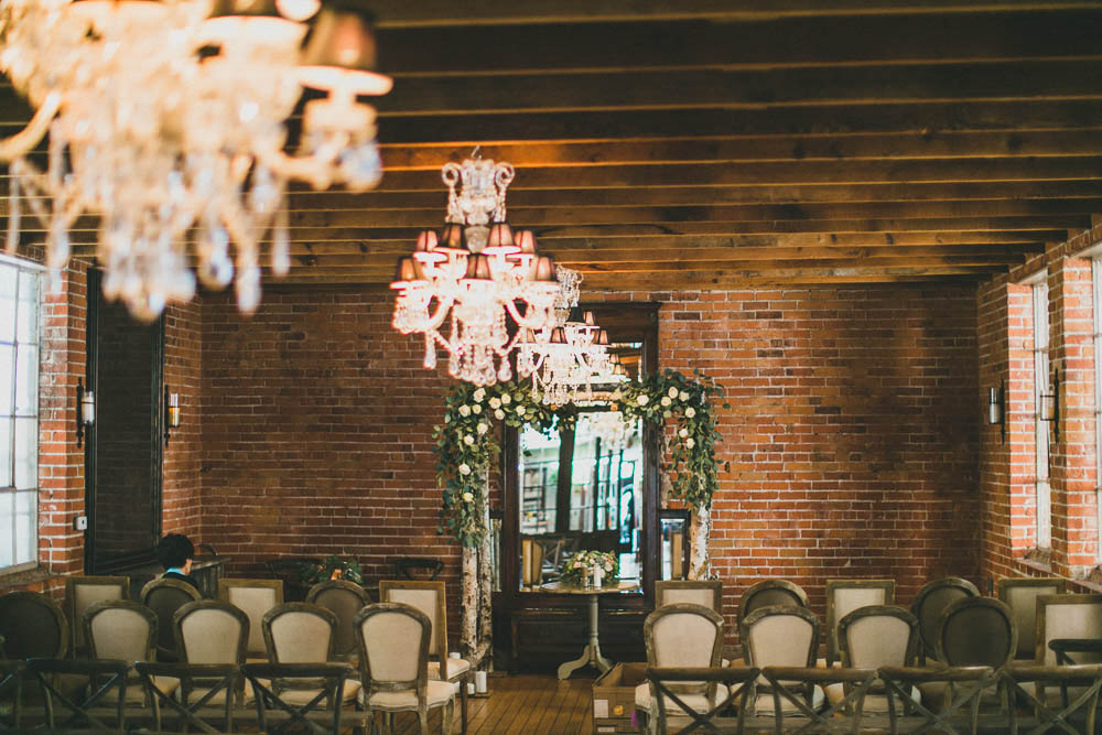 Vintage-Los-Angeles-Wedding-at-the-Carondelet-House (4 of 34)