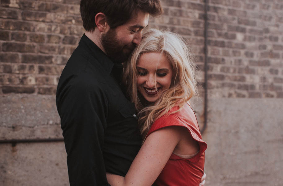 just-try-not-to-smile-at-this-adorable-milwaukee-engagement-5