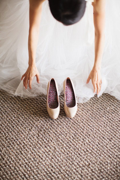 Pretty, classic, pink wedding in Maui from Sweet Pea Events with photos by Sarah & Rocky Photography | via junebugweddings.com Pretty, classic, pink wedding in Maui from Sweet Pea Events with photos by Sarah & Rocky Photography | via junebugweddings.com