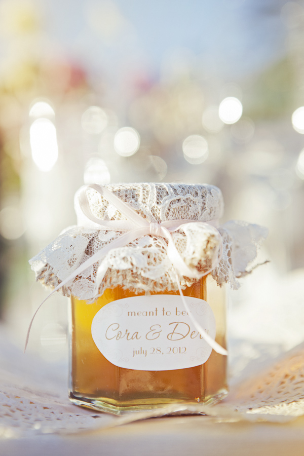 blush, ivory and pink wedding at Hummingbird Nest Ranch, California - Photo by Duke Photography | via junebugweddings.com blush, ivory and pink wedding at Hummingbird Nest Ranch, California - Photo by Duke Photography | via junebugweddings.com