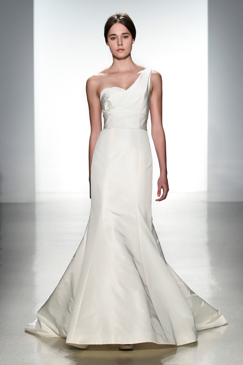 Amsale wedding dress from the Spring 2014 bridal collection | via junebugweddings.com Amsale wedding dress from the Spring 2014 bridal collection | via junebugweddings.com