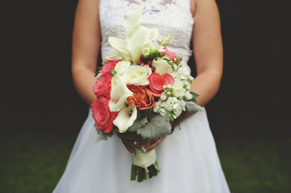 rain on wedding day at Glen Venue, Florida, photo by Jason Mize | via junebugweddings.com rain on wedding day at Glen Venue, Florida, photo by Jason Mize | via junebugweddings.com