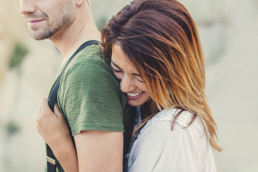 Breezy-Joshua-Tree-Engagement-Photos-at-Sunset-Anne-Claire-Brun-24