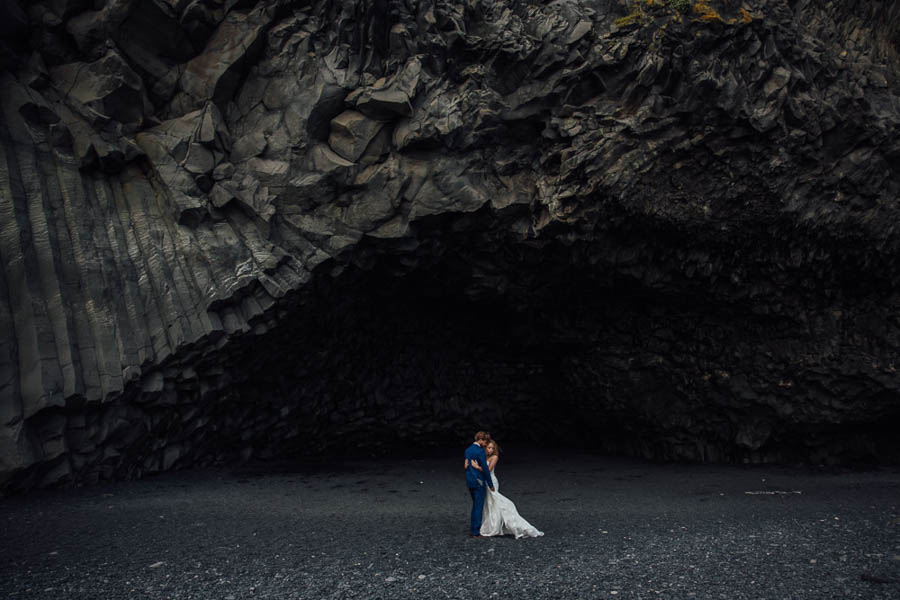Boldly-Romantic-Icelandic-Elopement-in-the-Fjaorargljufur-Canyon-Nicole-Ashley-Photography-7