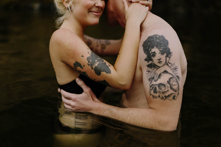 South-Coast-of-Iceland-Engagement-Photos-Levi-Tijerina-6