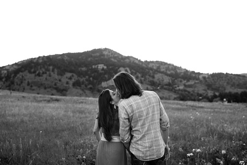 City and country Colorado engagement photos by Chosen Photography | via junebugweddings.com City and country Colorado engagement photos by Chosen Photography | via junebugweddings.com