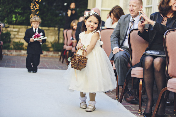 traditional and timeless bridal style, photo by Christina Carroll Photography | via junebugweddings.com traditional and timeless bridal style, photo by Christina Carroll Photography | via junebugweddings.com