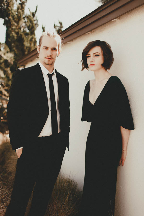 retro-palm-springs-inspired-bridal-looks-from-abe-bridal-5