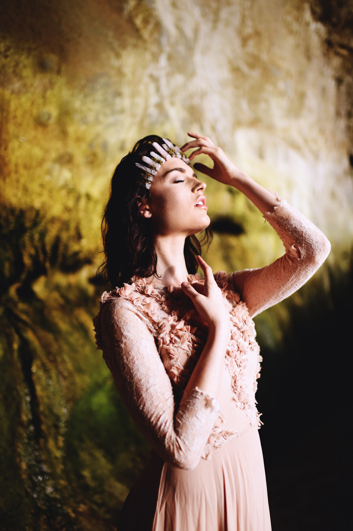 striking-laguna-beach-bridal-shoot-10